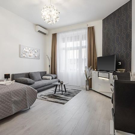Dorsett Heights Apartment บูดาเปสต์ ภายนอก รูปภาพ